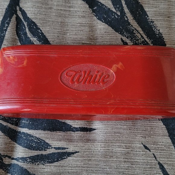 Vintage White Magic Key Buttonholer - Picture 4 of 16